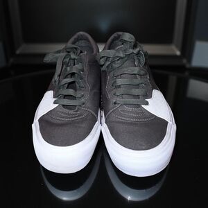 NWOB Vans Style 205 Dipped Trainer Sneakers Olive/True White Size 10.5